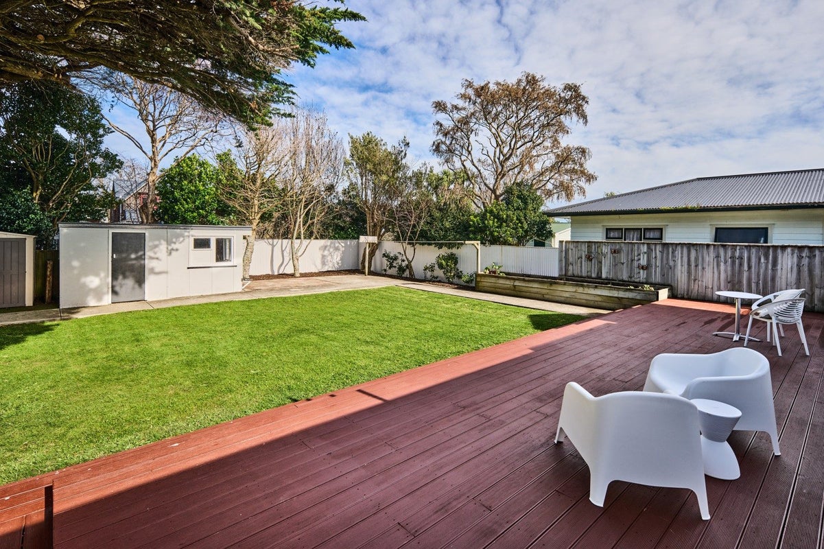 7 Fairfield Avenue, Fairfield, Lower Hutt - Carousel 2