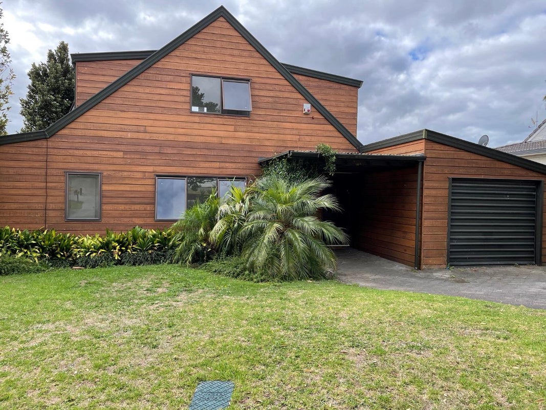 2/14 Rakaia Rise, Clover Park, Auckland - Carousel 1