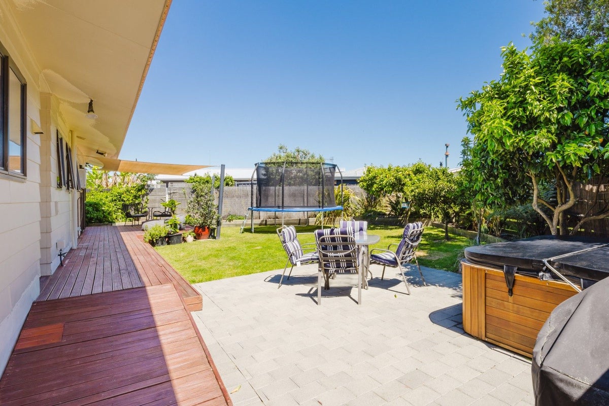 78 Atherfold Crescent, Greenmeadows, Napier, Hawke's Bay - Carousel 2