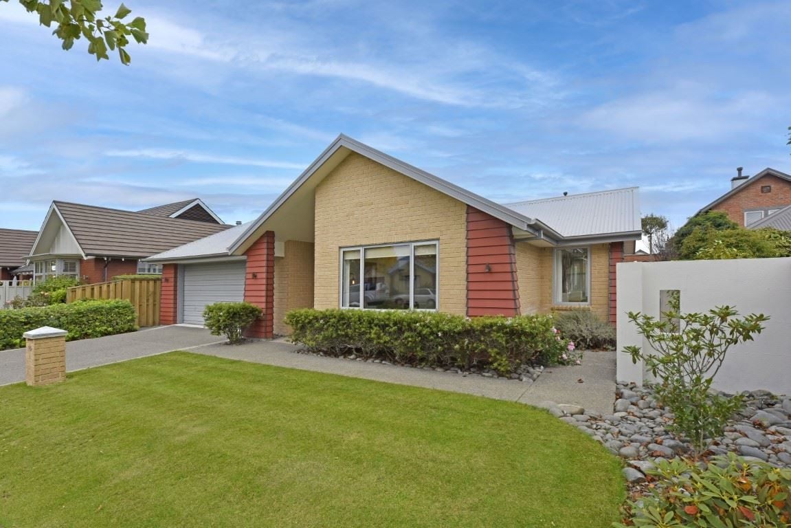 75 Beechwood Drive, Northwood, Christchurch - Carousel 1