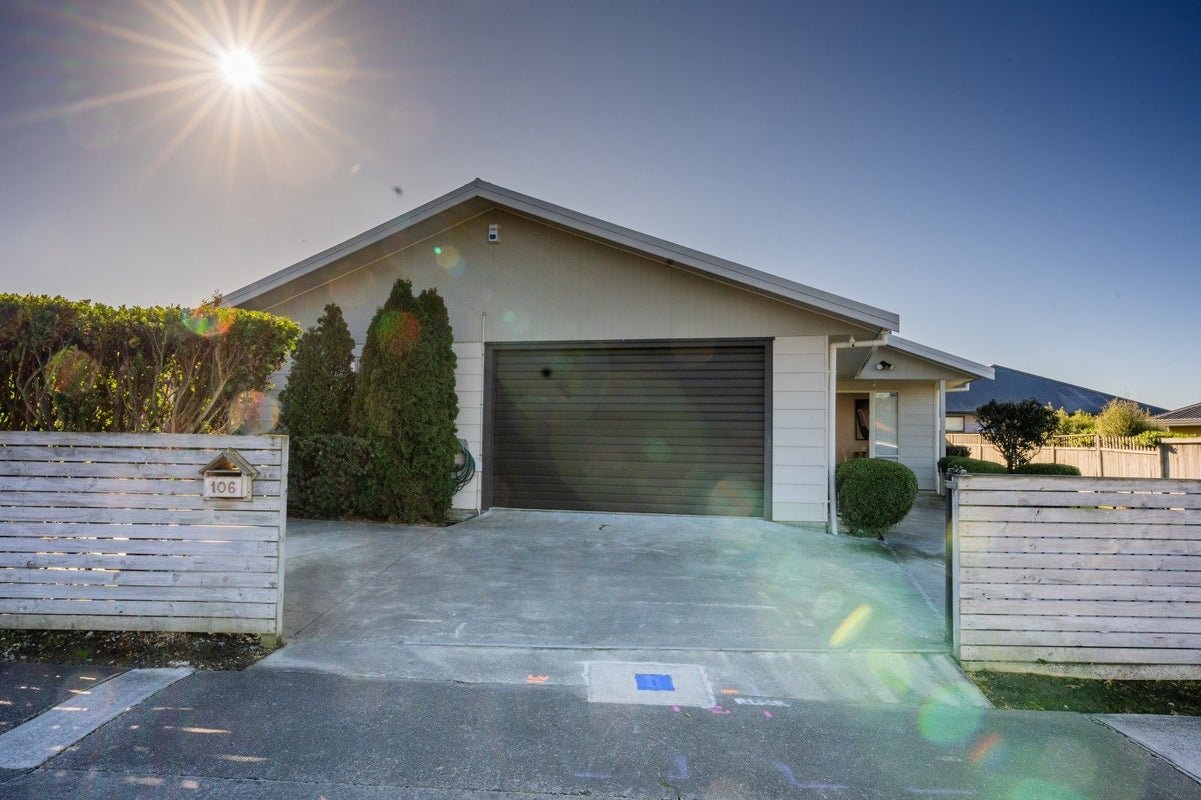 106 Roberts Line, Kelvin Grove, Palmerston North - Carousel 1