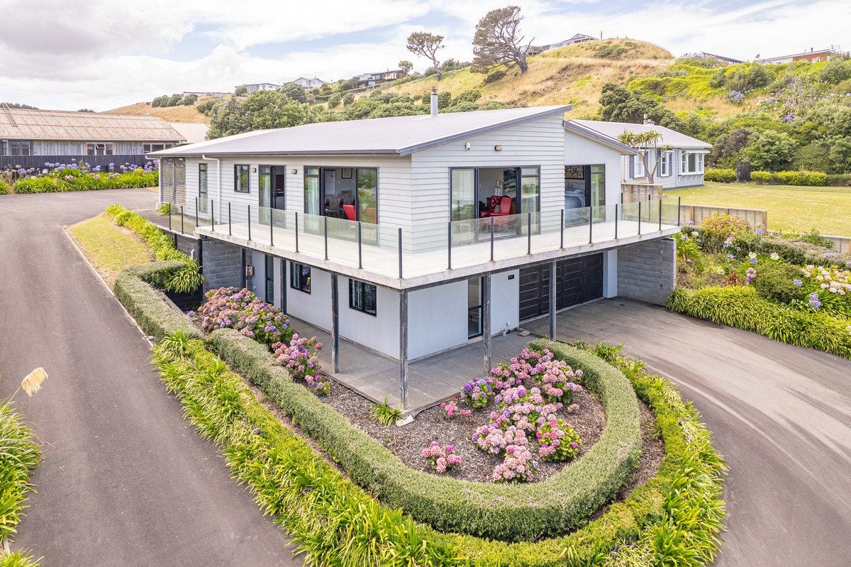 21 Sunset Parade, Kai Iwi, Whanganui - Carousel 1