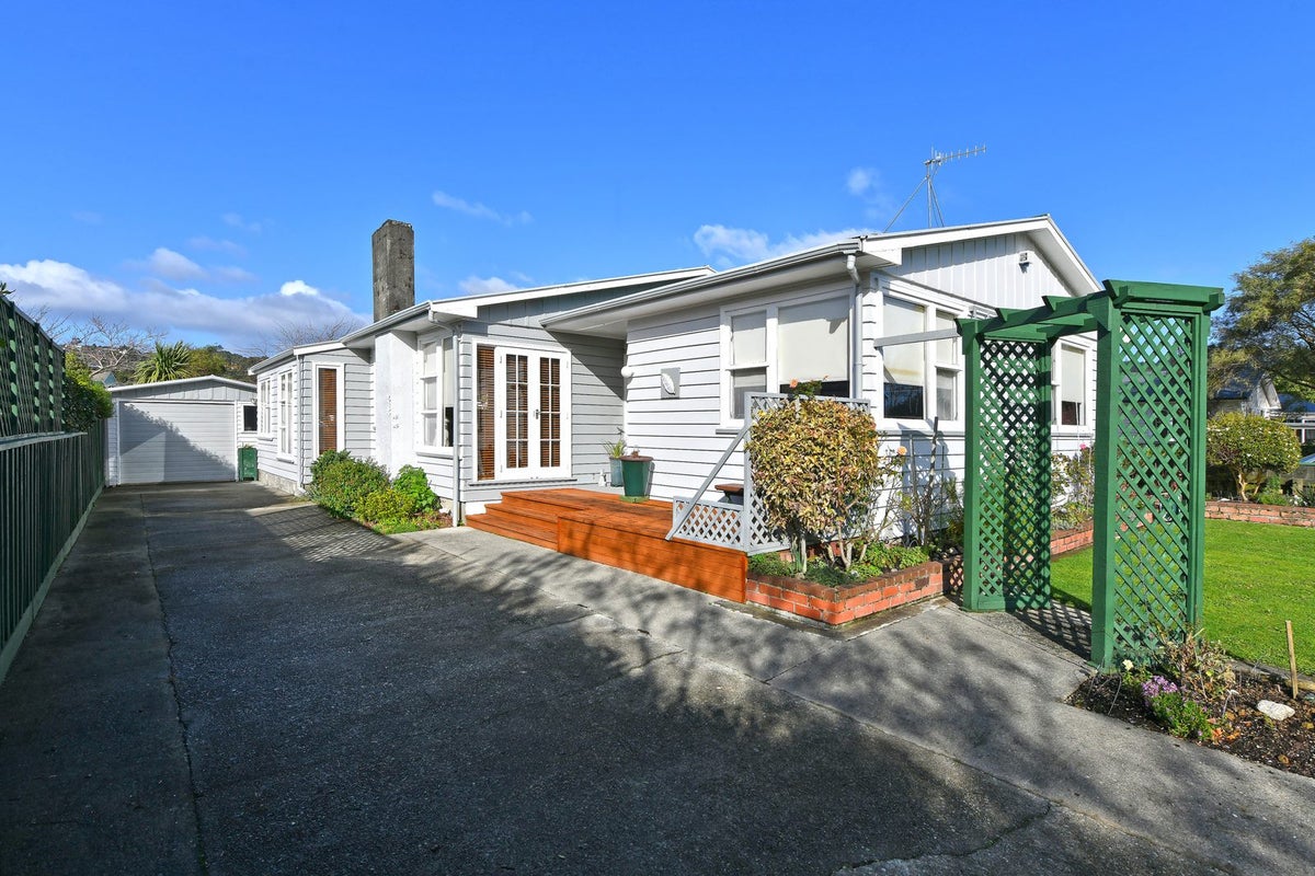 8 Matuku Street, Heretaunga, Upper Hutt - Carousel 21