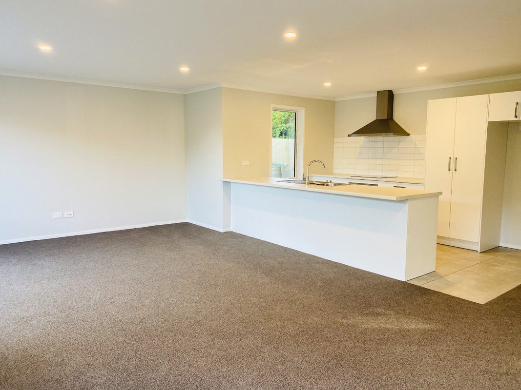 55 Tradewinds Drive, Whitby, Porirua - Carousel 2
