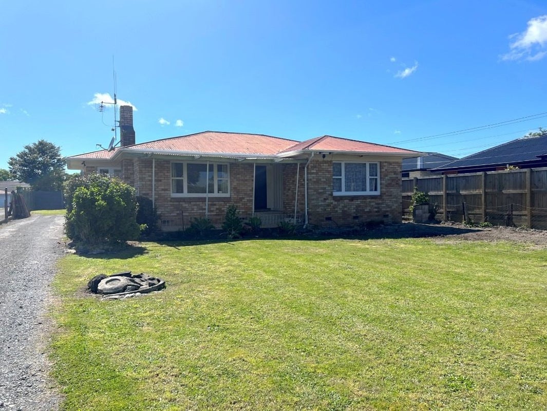 1120 Heaphy Terrace, Fairfield, Hamilton - Carousel 17