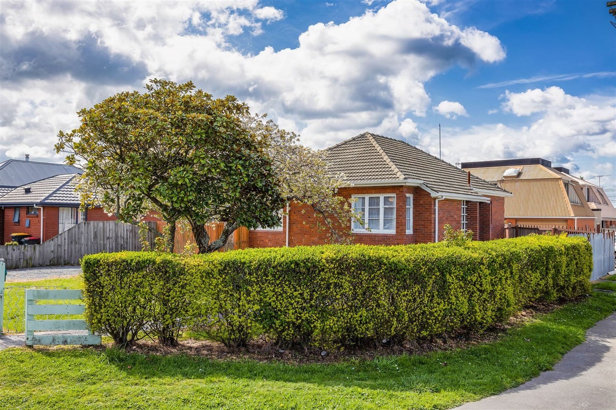 24 Epsom Road, Sockburn, Christchurch - Carousel 2