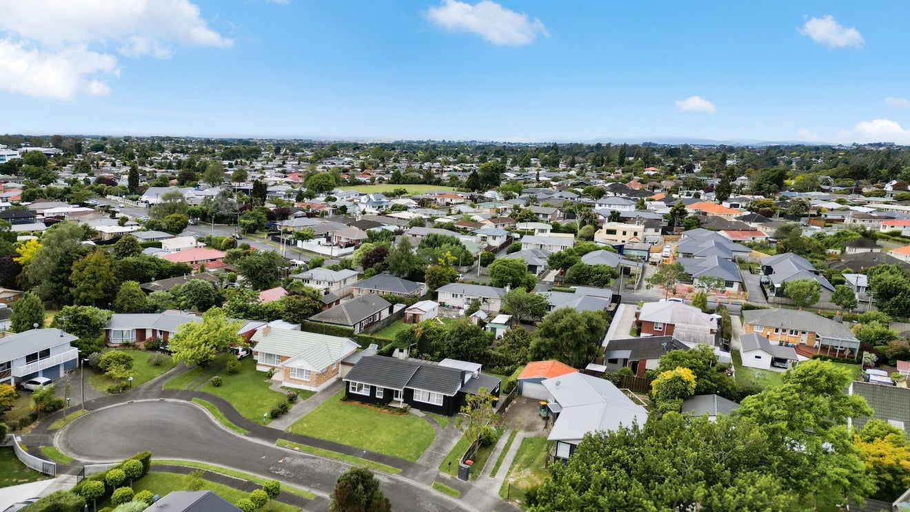 8 Partington Place, Beerescourt, Hamilton - Carousel 26
