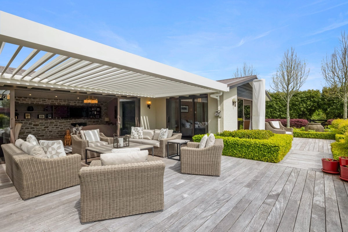 36 Manutahi Road, Hillsborough, New Plymouth - Carousel 2