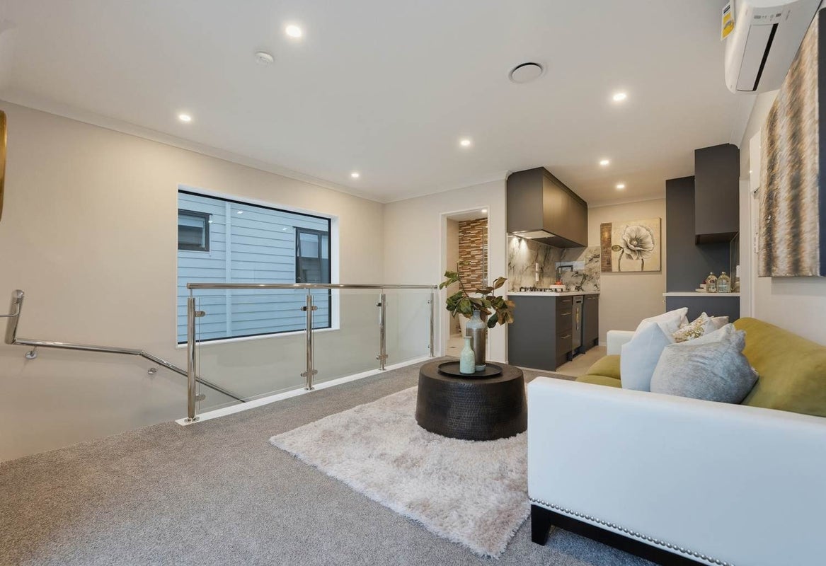 219B Murphys Road, Flat Bush, Auckland - Carousel 2