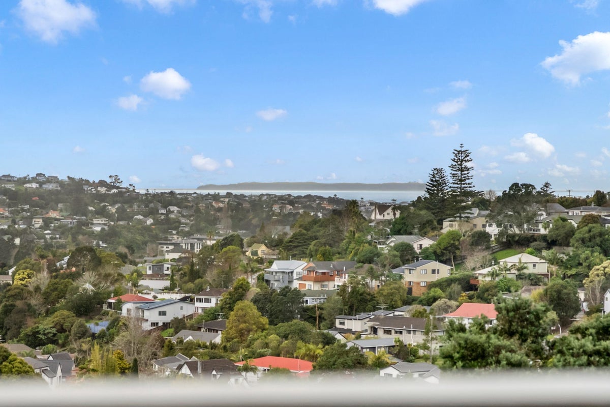 589E East Coast Road, Browns Bay, Auckland - Carousel 12