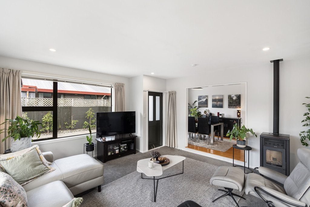 2/134 Milton Street, Somerfield, Christchurch - Carousel 1