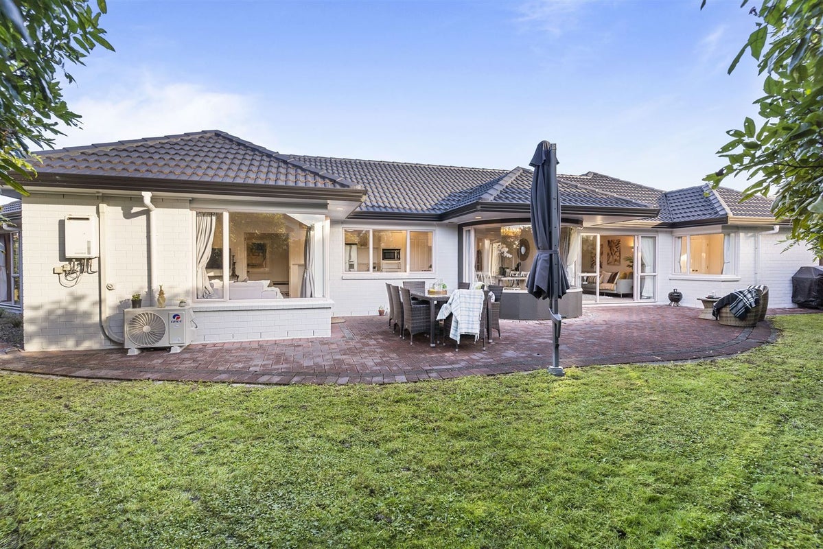 15 Windsong Court, Northpark, Auckland - Carousel 1