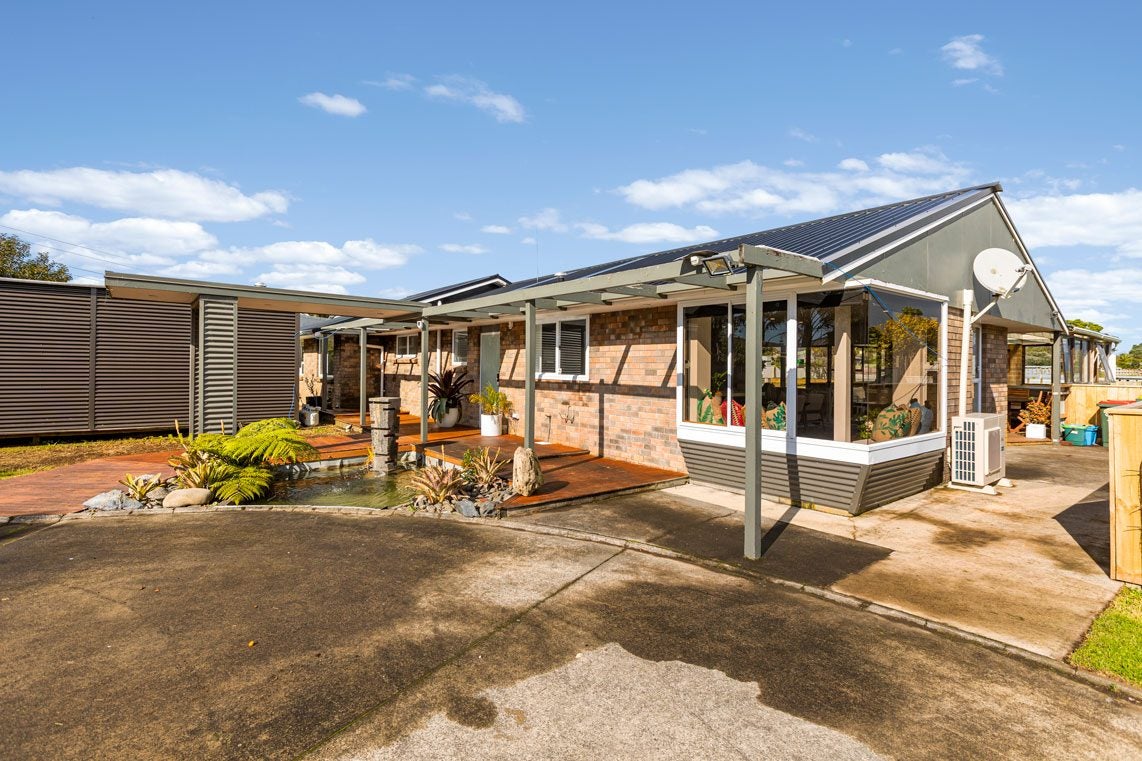 7B Beach Road, Omata, New Plymouth - Carousel 2