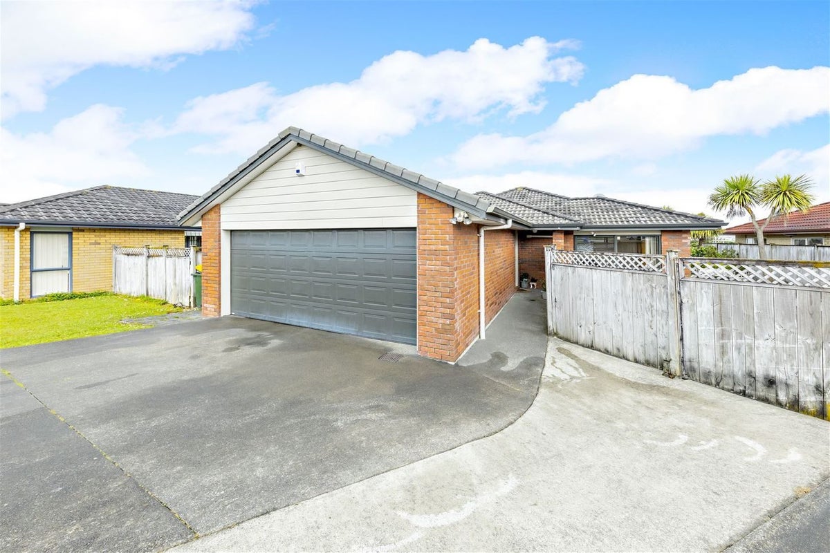 9 Villino Place, Randwick Park, Auckland - Carousel 2