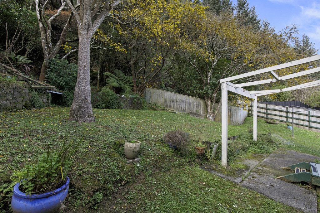 2/40 Trelawney Road, Wainuiomata, Lower Hutt - Carousel 12