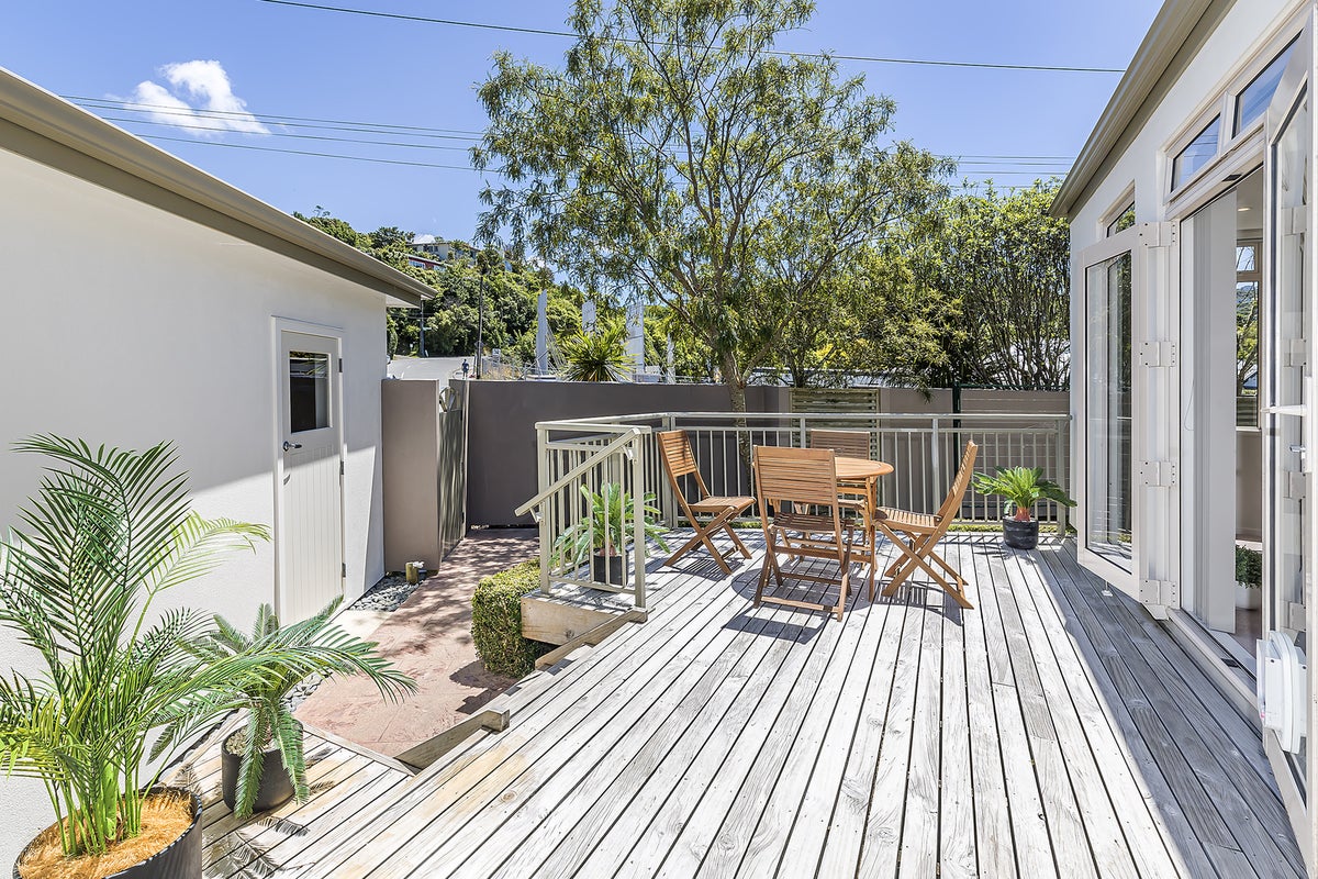 5 Allington Road, Karori, Wellington - Carousel 2