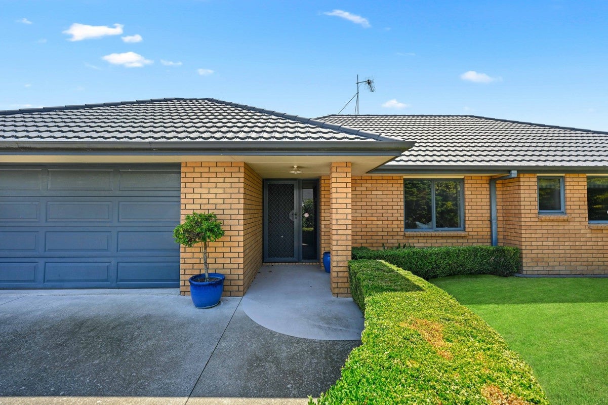 2 Wilfred Street, St Andrews, Hamilton - Carousel 2