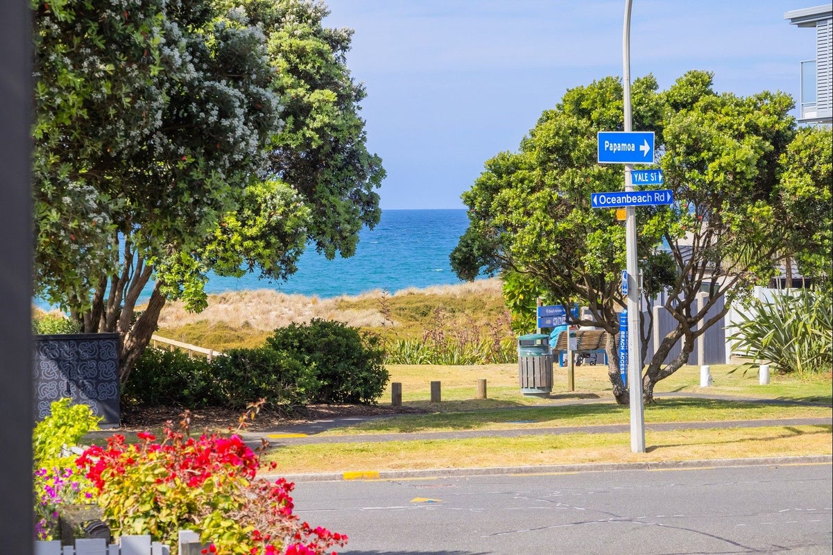 5 Yale Street, Mount Maunganui - Carousel 1