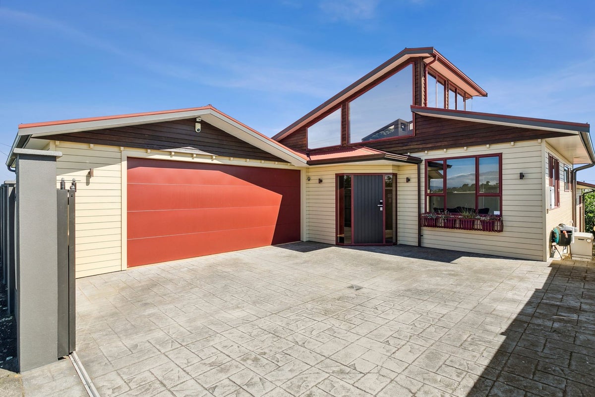 53 Clemow Road, Fitzroy, New Plymouth - Carousel 1