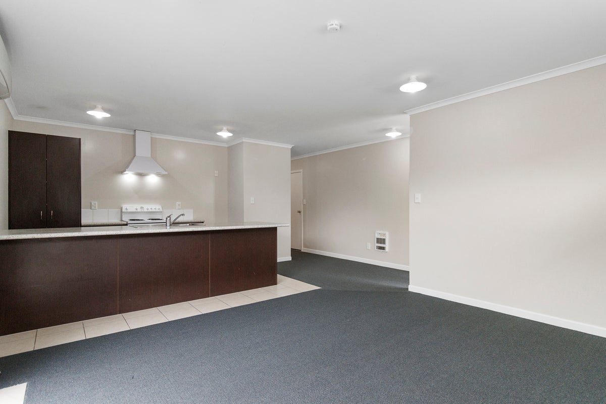 1D Pitt Street, Frankton, Hamilton - Carousel 2
