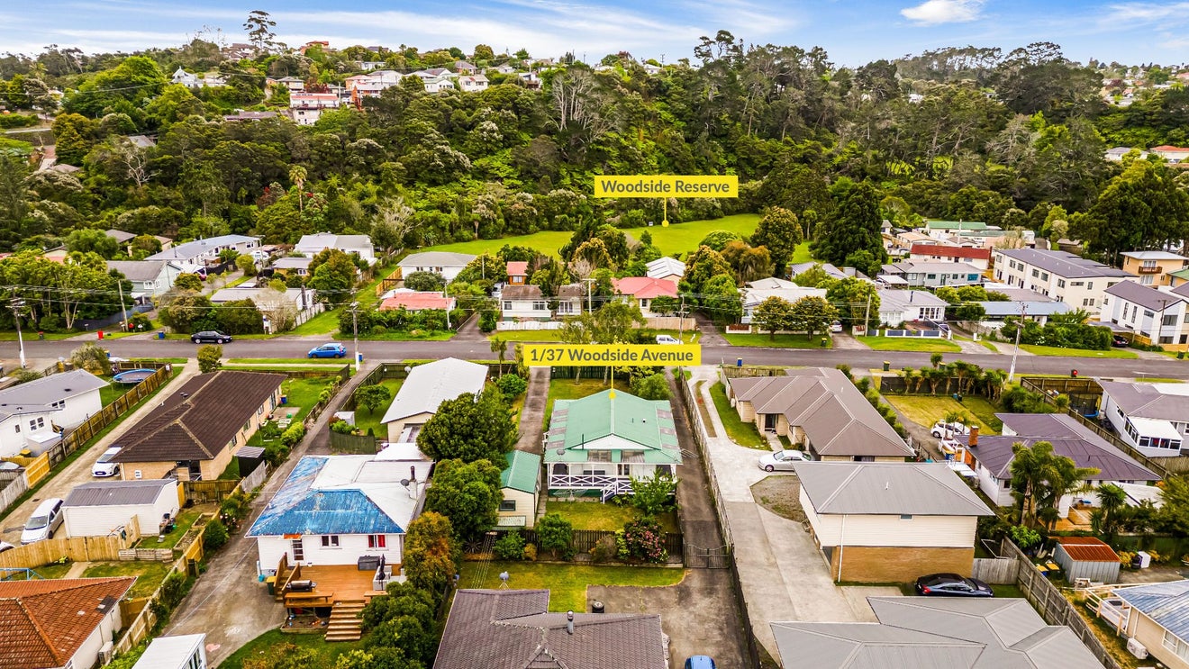 1/37 Woodside Road, Massey, Auckland - Carousel 30