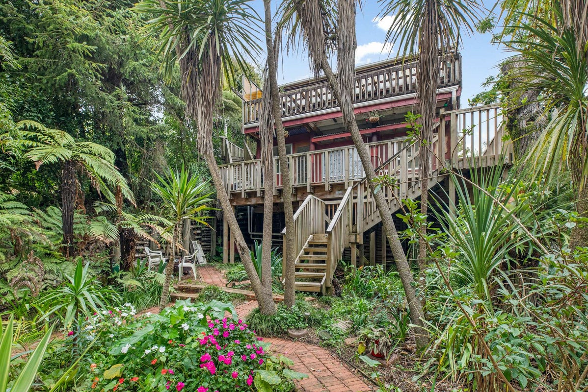 112 Candia Road, Henderson Valley, Auckland - Carousel 1