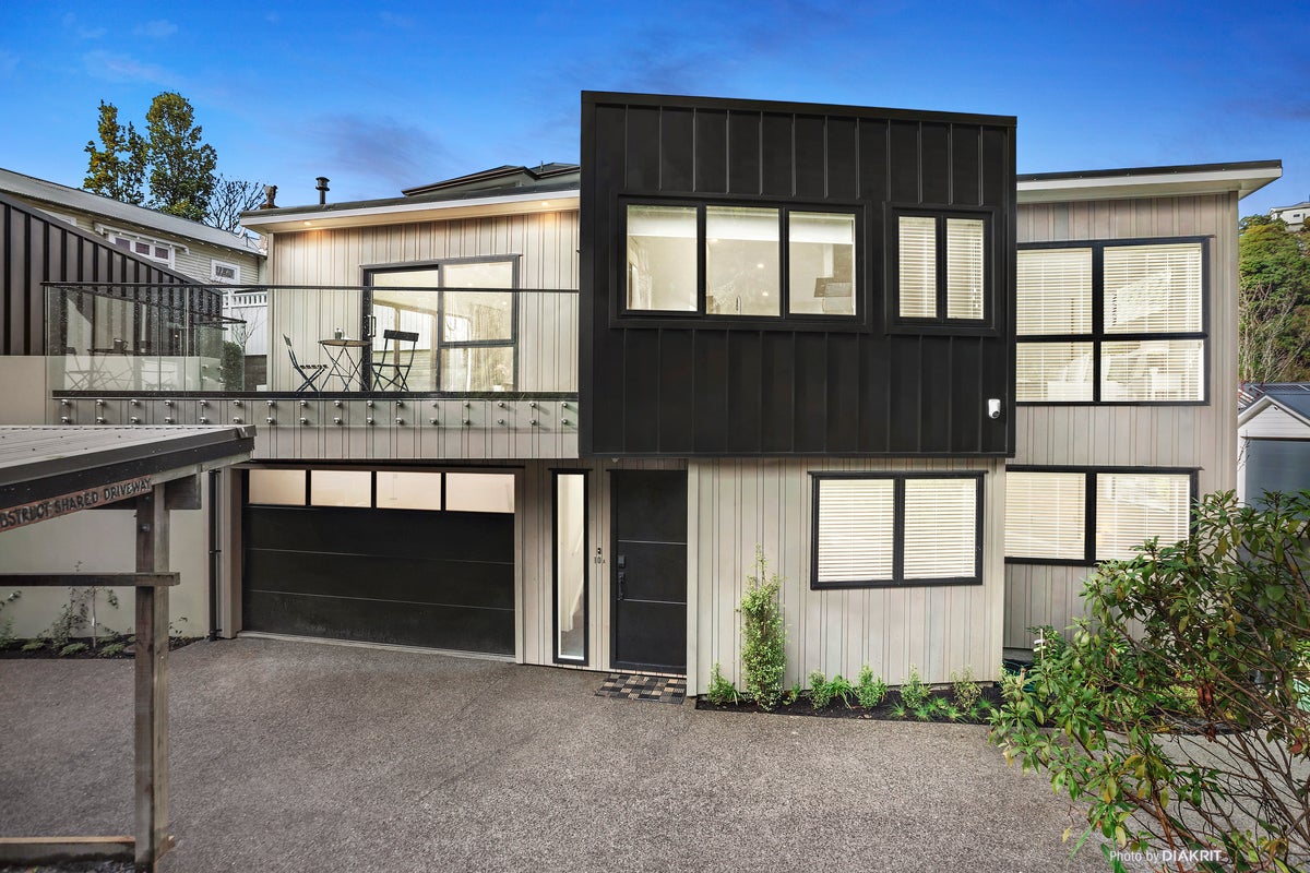 10A Crieff Street, Northland, Wellington - Carousel 1