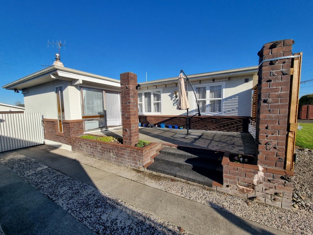 22 Jull Crescent, Waipukurau, Waipukurau - Carousel 2