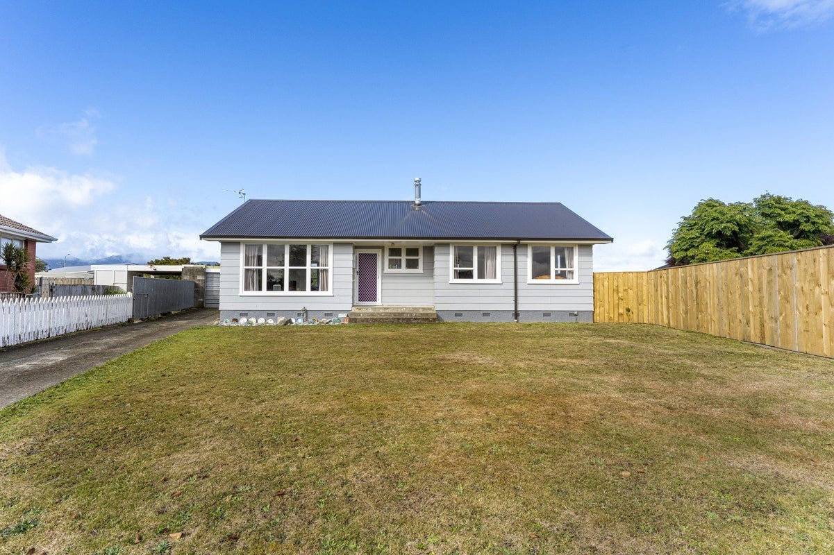 36 Awatea Street, Levin, Levin - Carousel 19