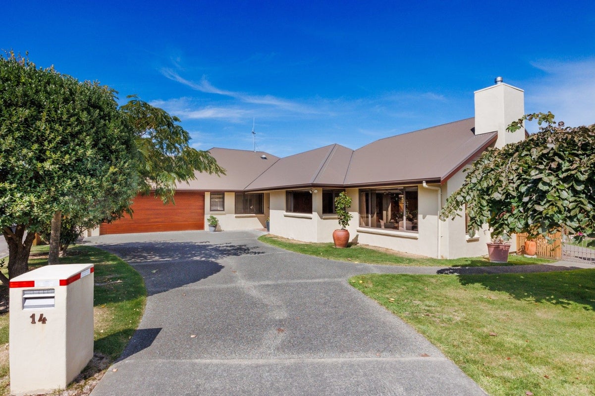 14 Masefield Terrace, Kelvin Grove, Palmerston North - Carousel 1