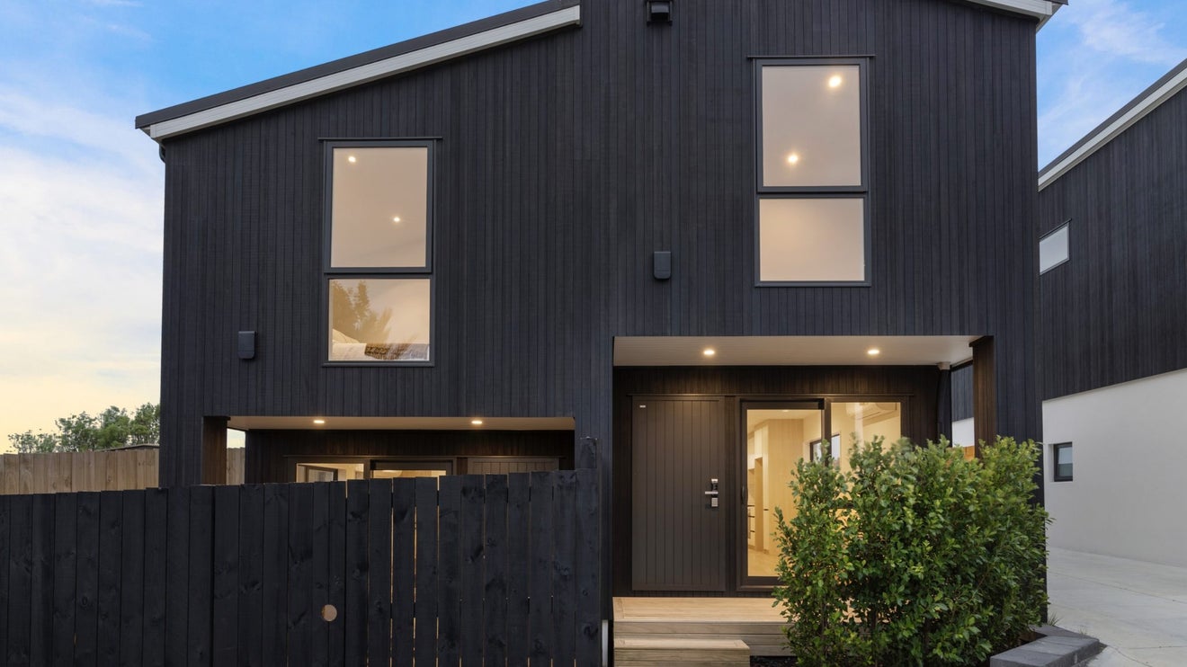 72A Weatherly Road, Torbay, Auckland - Carousel 1