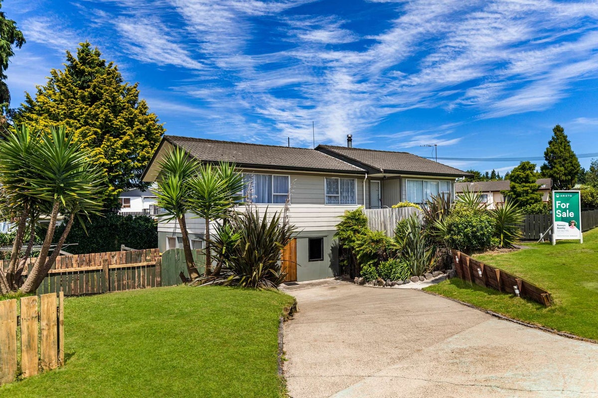 12 Alison Street, Mangakakahi, Rotorua - Carousel 2