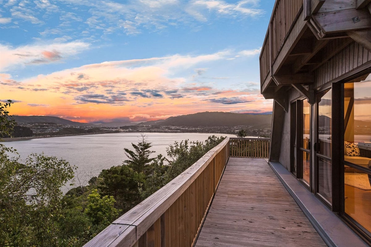 38 Clipper Street, Titahi Bay, Porirua - Carousel 1