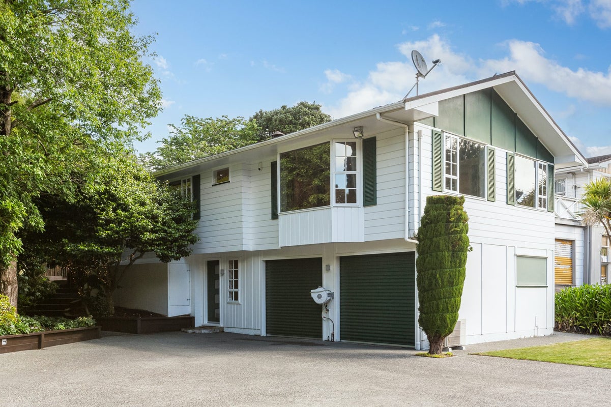 103 Spinnaker Drive, Whitby, Porirua - Carousel 2