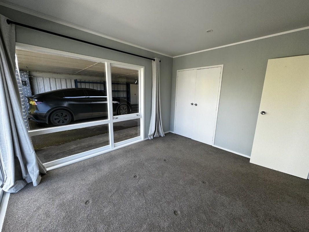 358 Main Road, Huapai, Kumeu - Carousel 1