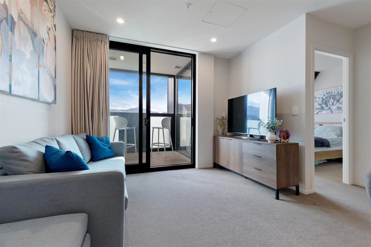 304/16 Mountain Ash Drive, Frankton, Queenstown - Carousel 1