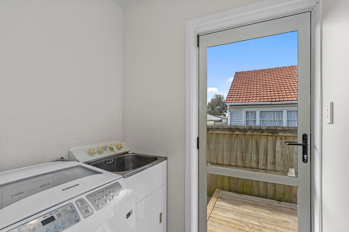 330 Breezes Road, Aranui, Christchurch - Carousel 12