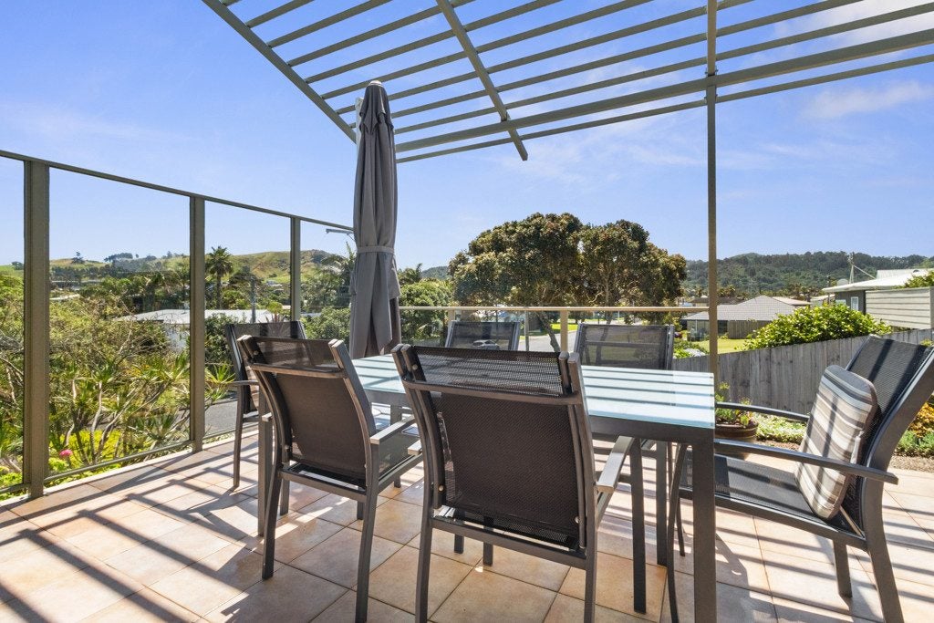 5A Hillview Road, Waihi Beach, Waihi Beach - Carousel 1