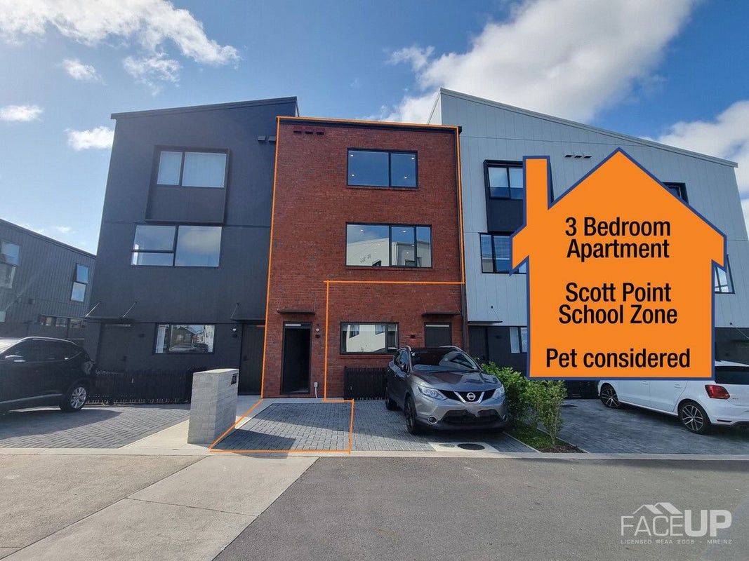 2/1 Ko Roa Lane, Hobsonville, Auckland - Carousel 1