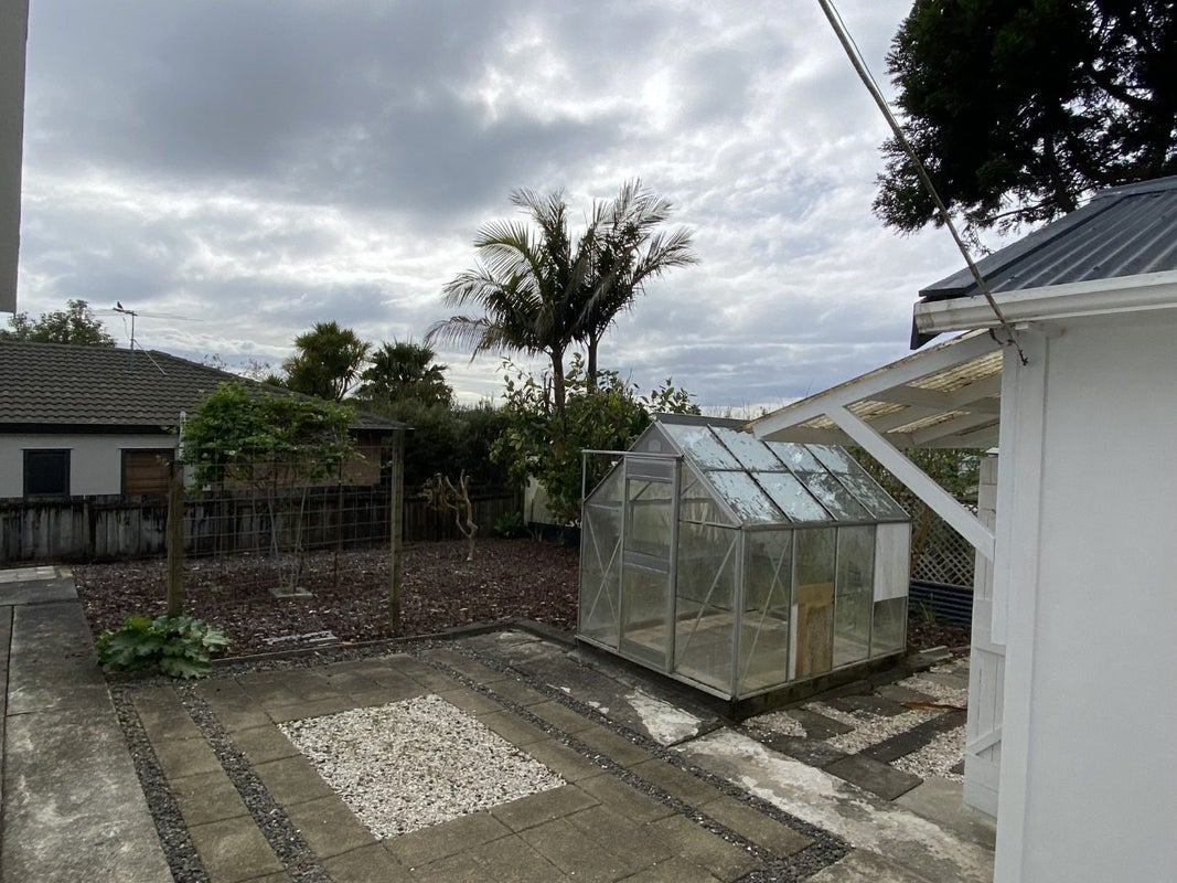 1/43 Eastglen Road, Glen Eden, Auckland - Carousel 18