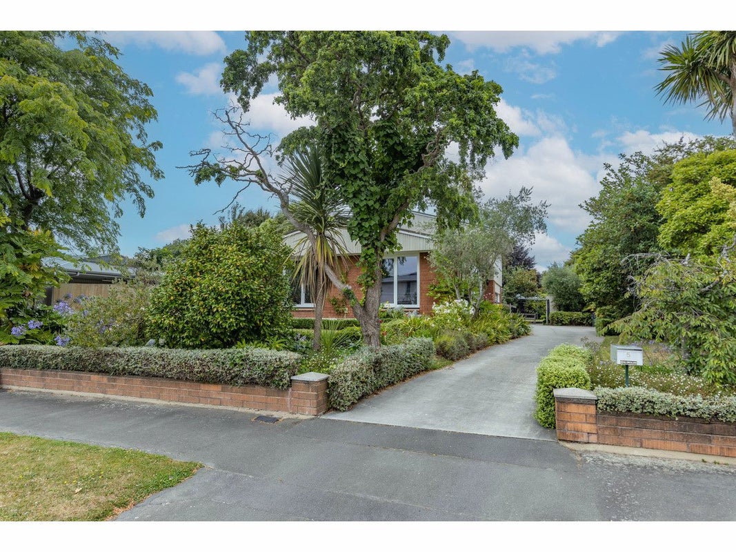 5 Hawkswood Place, Avonhead, Christchurch - Carousel 1