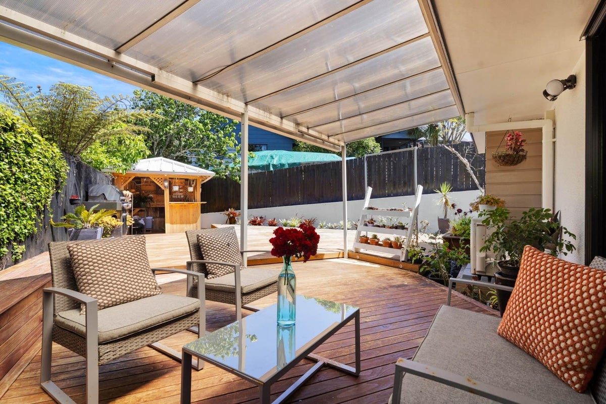 1/6B Sunnynook Road, Sunnynook, Auckland - Carousel 2