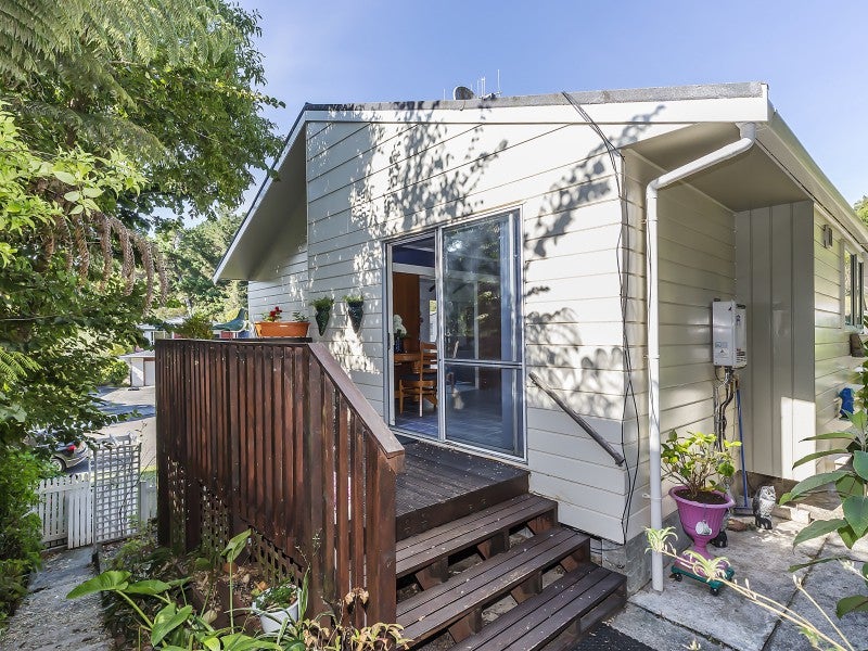 6 Mizzen Place, Whitby, Porirua - Carousel 2