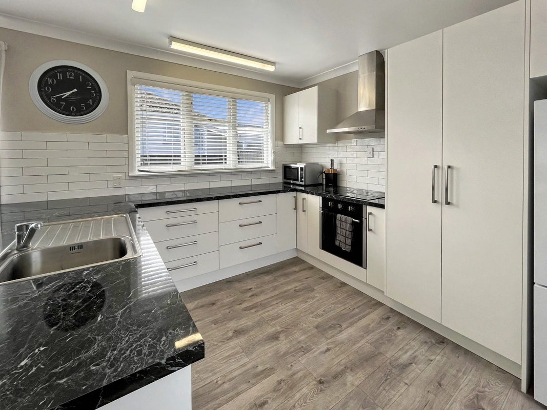 4 Bristol Crescent, Roslyn, Palmerston North - Carousel 2