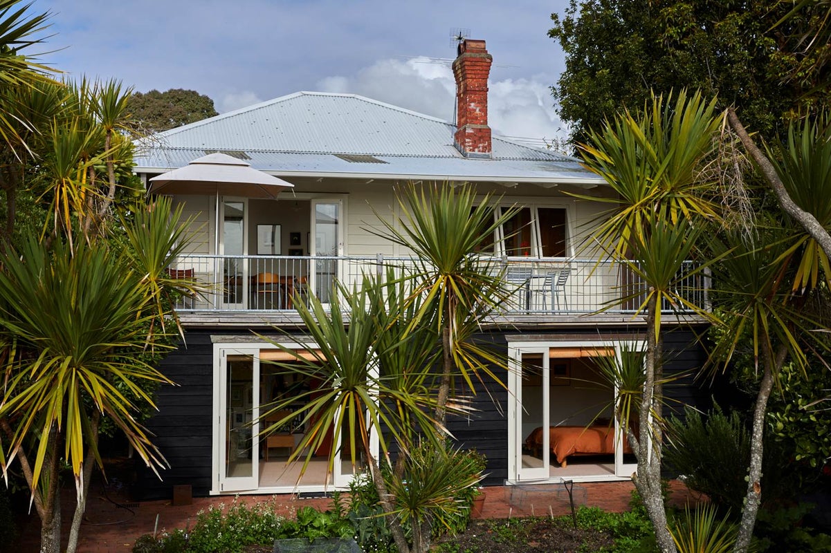 6 Waterview Road, Stanley Point, Auckland - Carousel 1