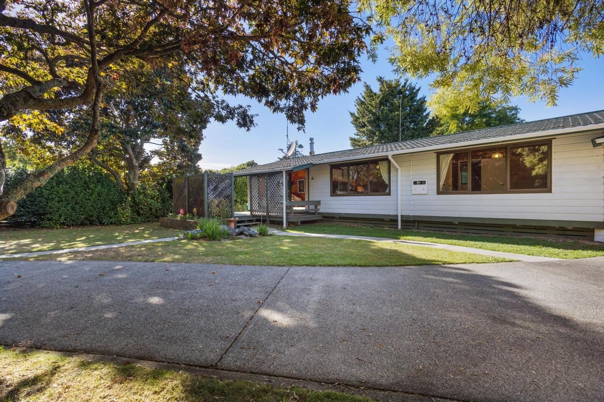 5 Gordon Place, Leamington, Cambridge - Carousel 1