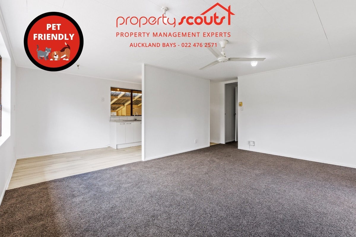 1/158 Universal Drive, Henderson, Auckland - Carousel 1