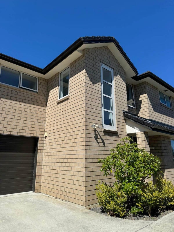 59B Reeves Road, Pakuranga, Auckland - Carousel 1
