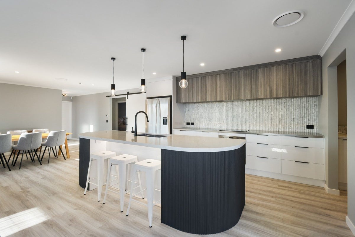 10 Kanzan Grove, Maewa, Feilding - Carousel 2