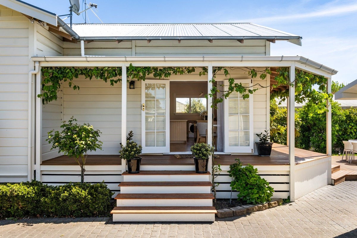 3 Moeller Street, Taradale, Napier, Hawke's Bay - Carousel 2
